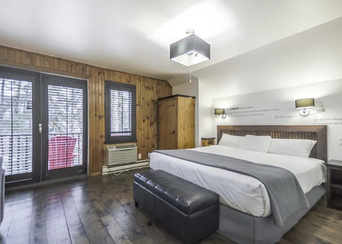 Auberge Du Lac Taureau Et Condos Saint-Michel des Saints