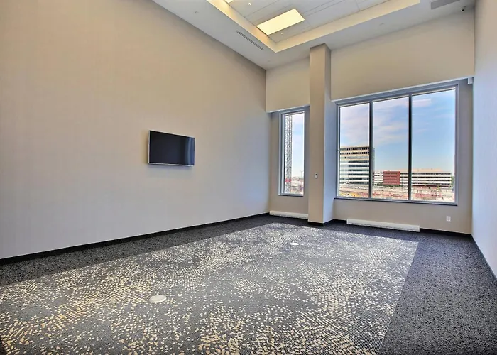 Hotel Courtyard By Marriott Montreal Brossard