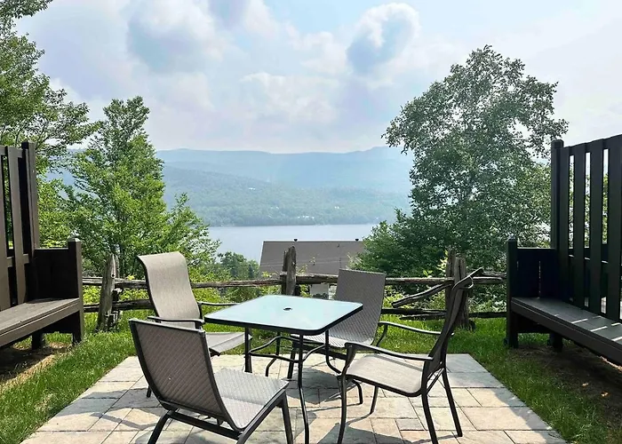 Boutique Beautiful Suite With Superb Mountain View. Mont-Tremblant