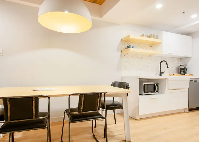 Pet friendly Les Lofts Charest - Par Les Lofts Vieux-Quebec Apartment