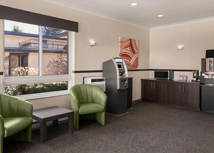 Ramada By Wyndham Laval Hotel