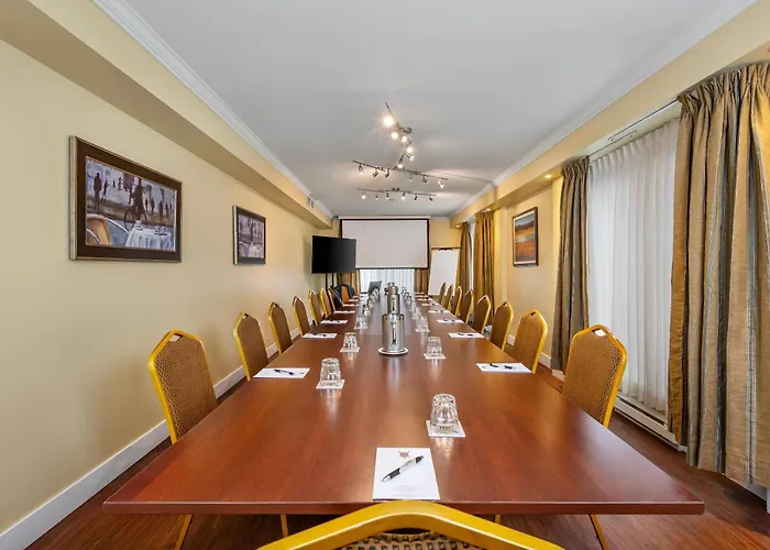Waterloo Hotels