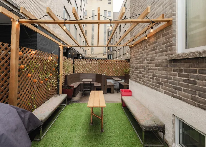 Montreal Hostels