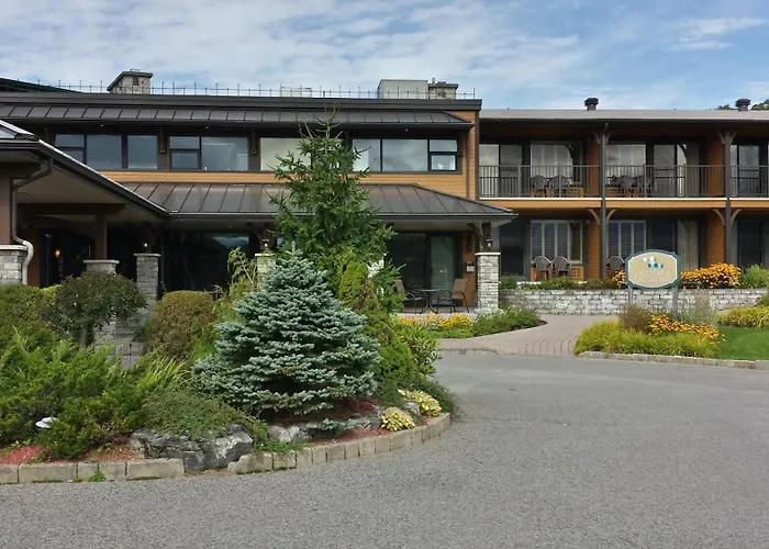 Le Manoir Du Lac Delage Stoneham