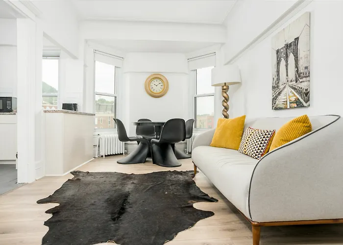 Lovely 4Br In Milton Park By Sonder Montréal que aceita animais de estimação