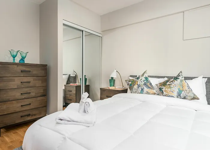 Modern 1Br In Milton Park By Sonder Hotel Montreal