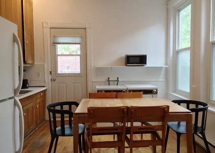 Hotel Unique 3Br In Plateau By Sonder Montréal