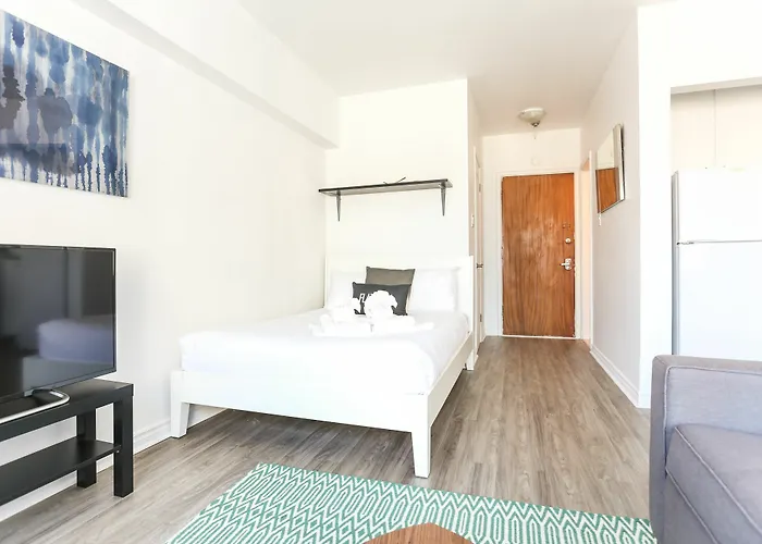 Modern Studio In Downtown Mtl By Sonder Montréal que aceita animais de estimação