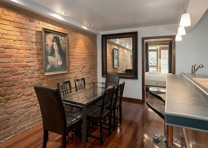 Hotel Distinctive 1Br In Plateau By Sonder Montréal